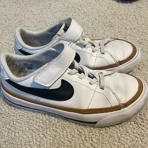 Nike Court Legacy Youth Shoes size 12C